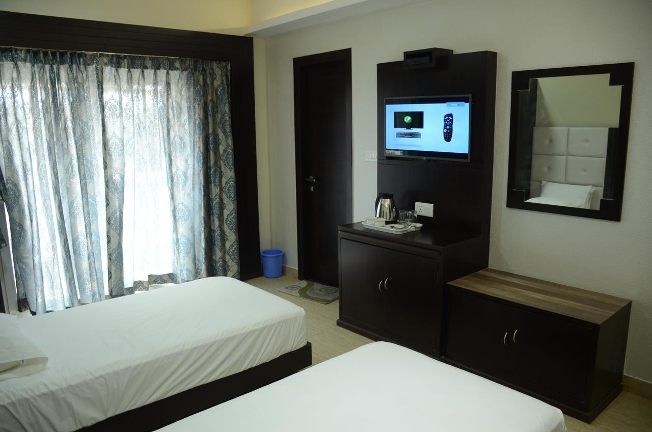 Blue Bay Resort Puri Exterior foto
